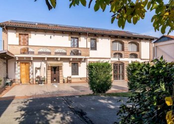 Facciata - Villa via Maniotto, 6, Carmagnola - foto 1