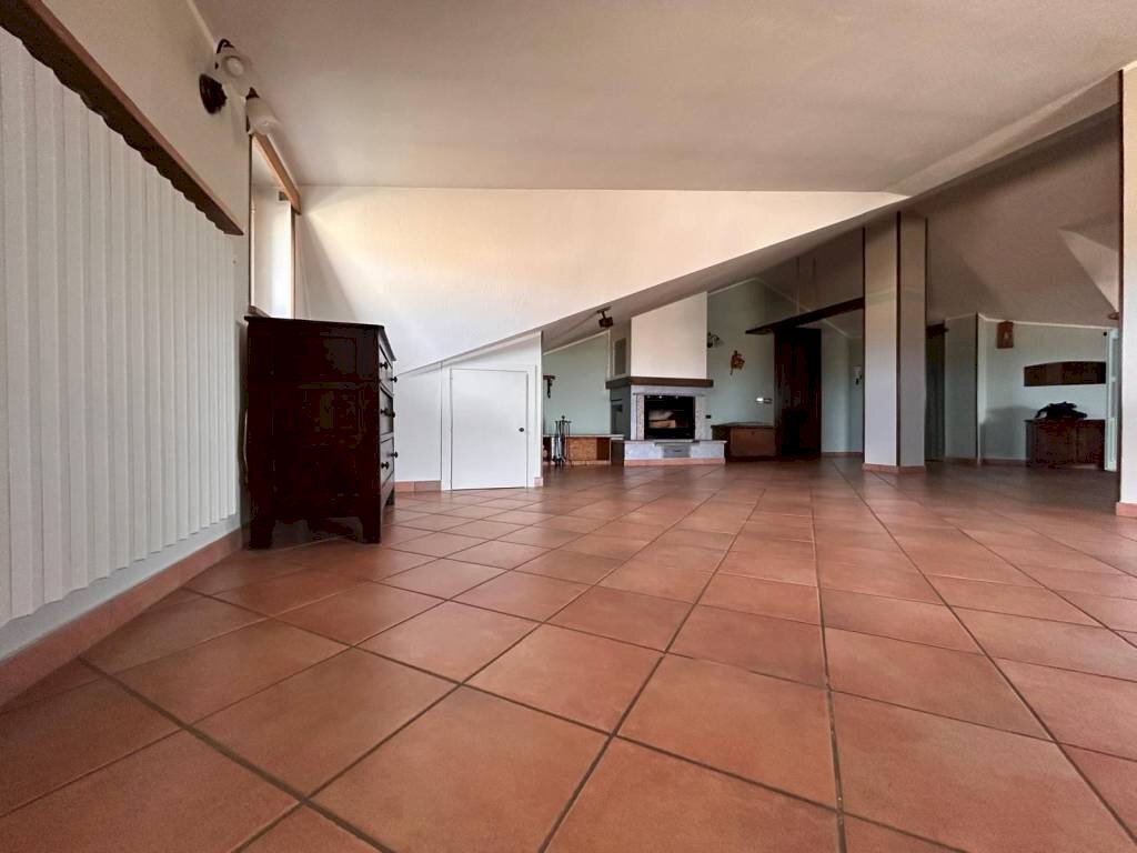 Salone - Appartamento via Beinette, 16, Peveragno - foto 2