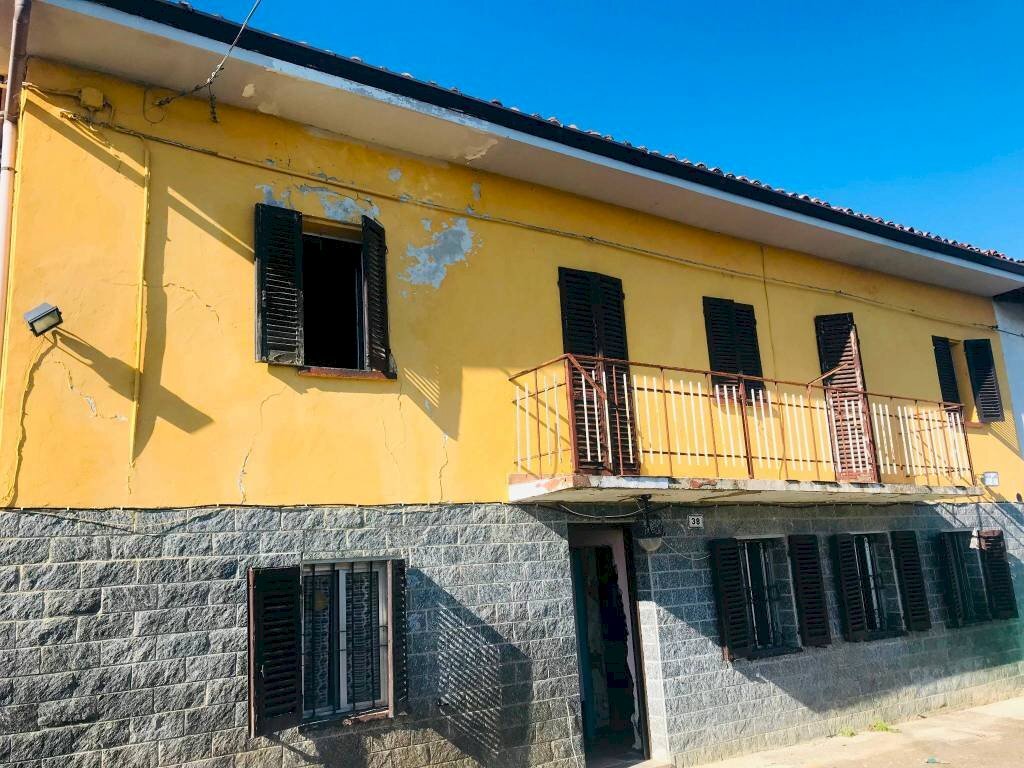 Facciata - Rustico via Gavelli, Castelnuovo Calcea - foto 1