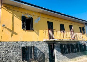 Facciata - Rustico via Gavelli, Castelnuovo Calcea - foto 1