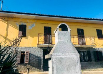 Facciata - Rustico via Gavelli, Castelnuovo Calcea - foto 2