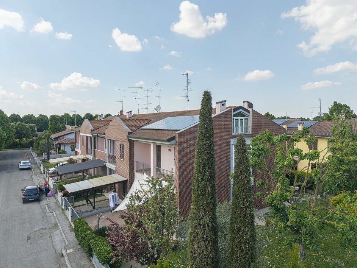 Small Villa Massa Lombarda - photo 2