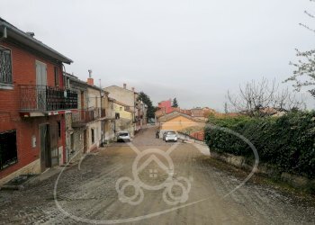 Casa indipendente via I Piani, 30, Faeto - foto 3