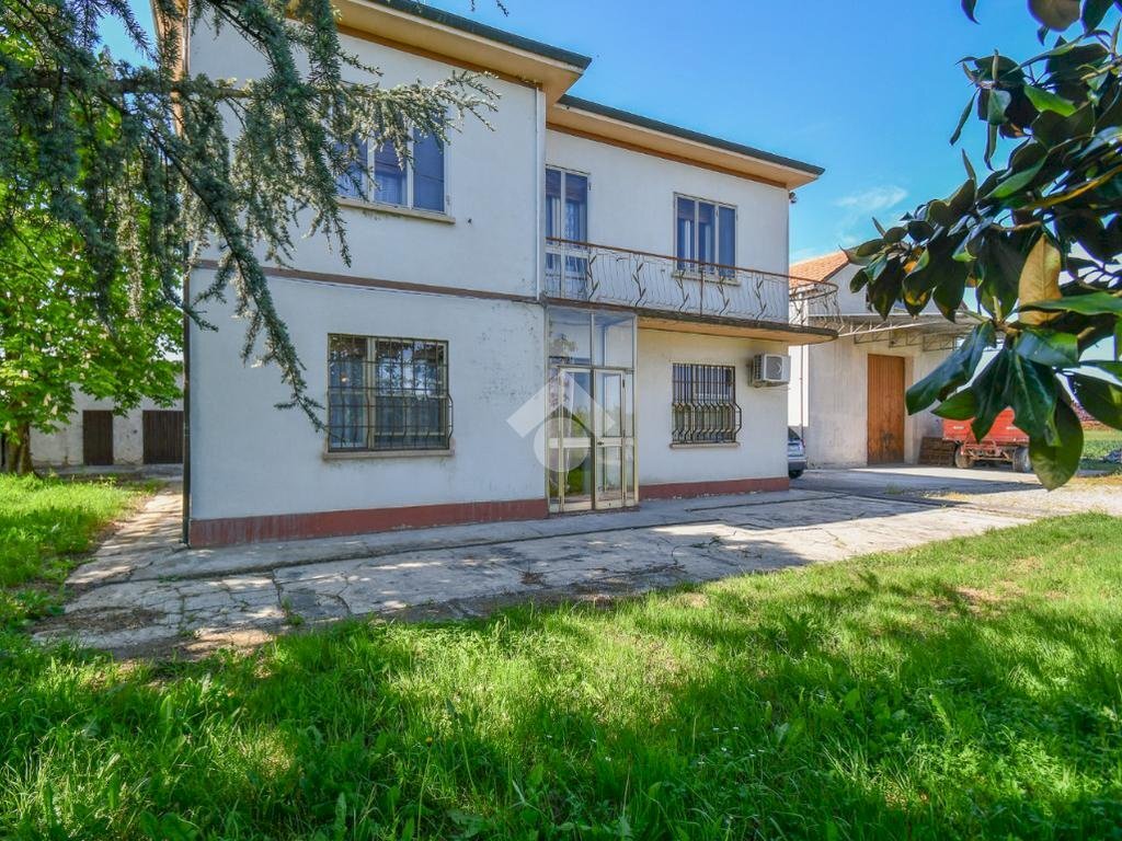 Independent house Via Masi, Ferrara (neighborhood San Bartolomeo in Bosco) - photo 1