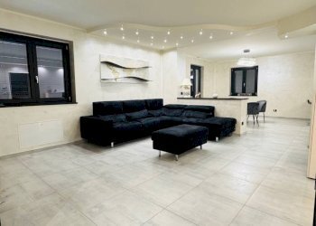 Salone - Villa strada Cascine Nuove, Frossasco - photo 23