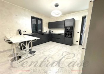 Cucina - Villa strada Cascine Nuove, Frossasco - foto 26