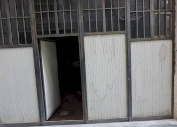 Ingresso - Magazzino via Samengo, 3r, Genova (zona Sampierdarena) - foto 2