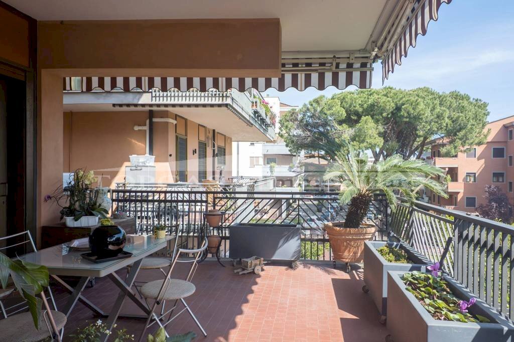 Terrazzo - Appartamento via Antonio Schivardi, 39, Roma - foto 2