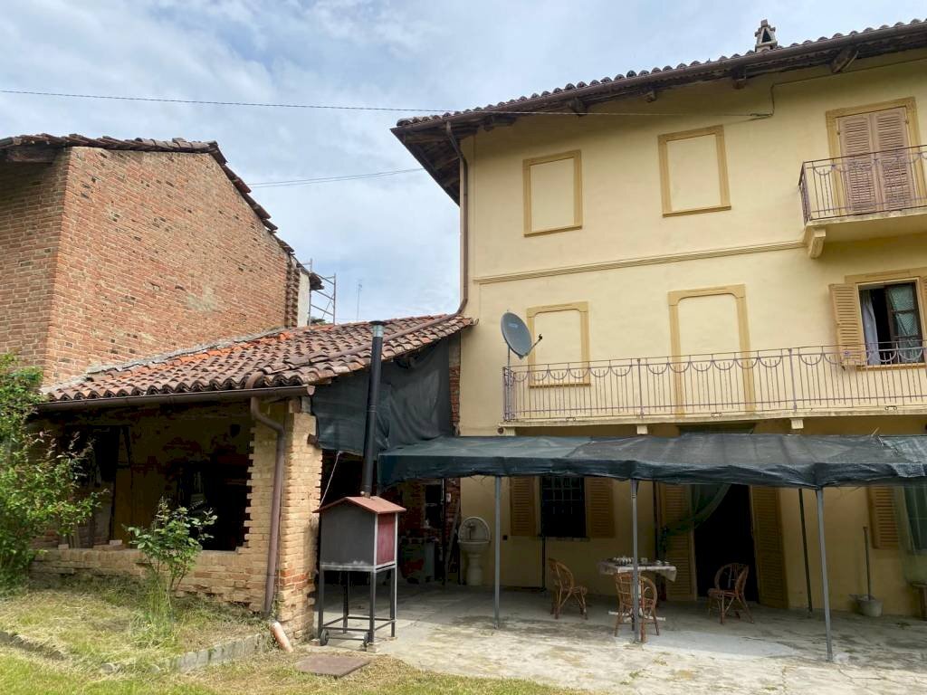 Facciata - Independent house Frazione San Rocco, 24, Montaldo Roero - photo 2