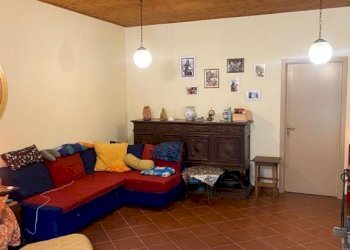 Salone - Casa indipendente Frazione San Rocco, 24, Montaldo Roero - foto 5