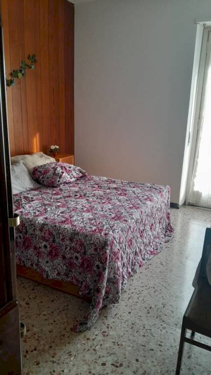 Camera da letto - Quadrilocale via Antonio Gramsci, 1, Cuorgnè - foto 3