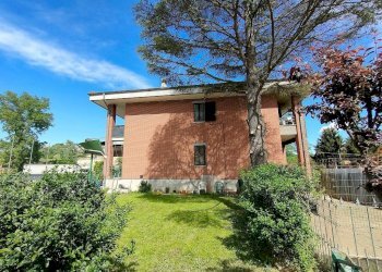 Facciata - Villa via Nazionale, Chiusano d'Asti - foto 4
