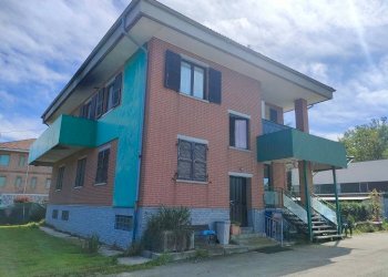 Facciata - Villa via Nazionale, Chiusano d'Asti - foto 5