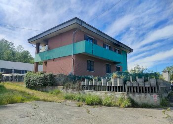 Facciata - Villa via Nazionale, Chiusano d'Asti - foto 6