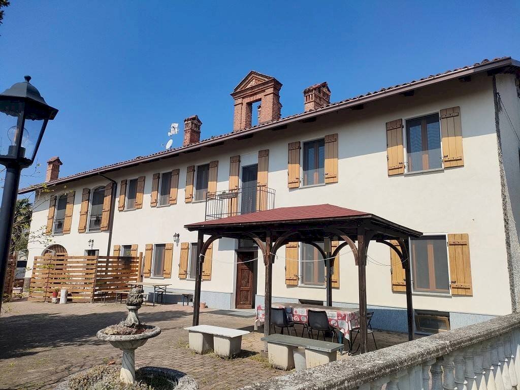 Facciata - Rustic Regione Bricco Morra, San Damiano d'Asti - photo 2