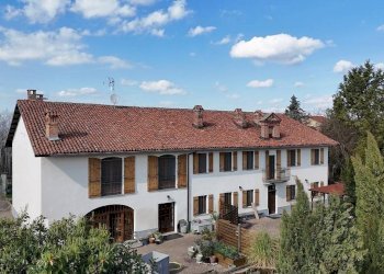 Facciata - Rustico Regione Bricco Morra, San Damiano d'Asti - foto 4