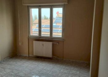 Camera da letto - Trilocale via San Marco, 8, Asti - foto 13