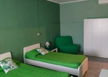 camera da letto - Villa via Battibò, 11, Calosso - foto 14