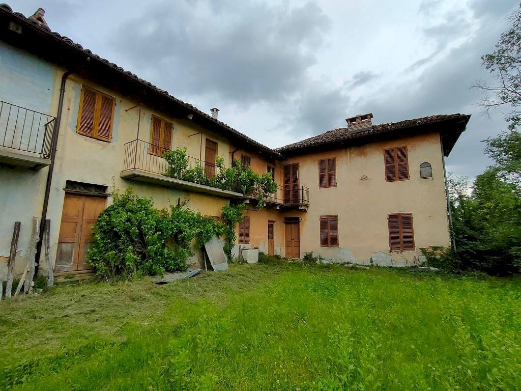 Cortile interno - Rustico via Valdelserro, 8, Montafia - foto 2