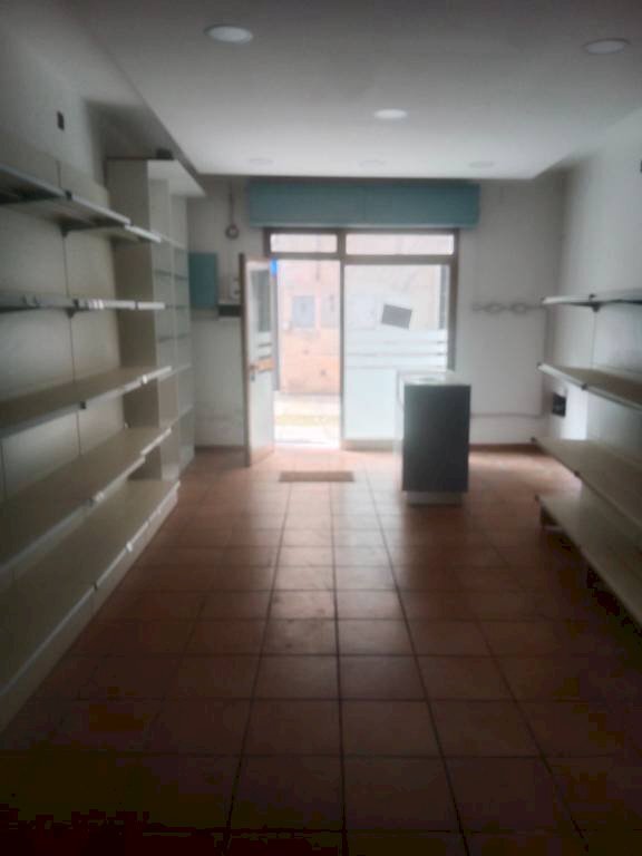 Interno non residenziale - Shop via Giuseppe Garibaldi, Soliera - photo 1