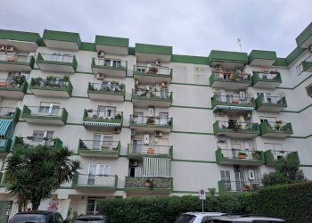 Facciata - Appartamento via Medaglie d'Oro, 190, Taranto - foto 1