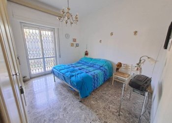 Camera da letto - Appartamento via Medaglie d'Oro, 190, Taranto - foto 7