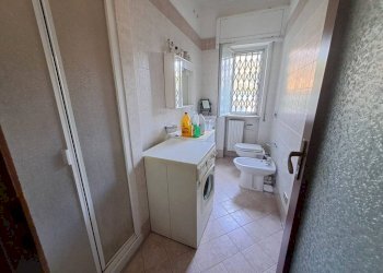 Bagno - Appartamento via Medaglie d'Oro, 190, Taranto - foto 8