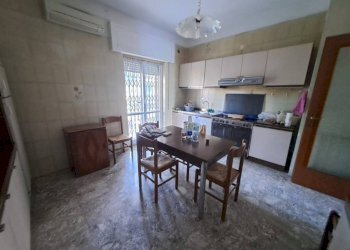 Cucina - Appartamento via Medaglie d'Oro, 190, Taranto - foto 20