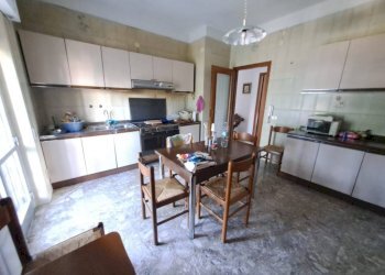 Cucina - Appartamento via Medaglie d'Oro, 190, Taranto - foto 24