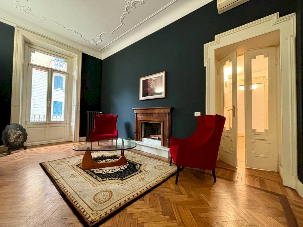 Sala da pranzo - Appartamento via Giuseppe Revere, Milano - foto 1