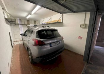 Box auto - Box via Aurelio Robino, 96, Genova (zona Marassi) - foto 2