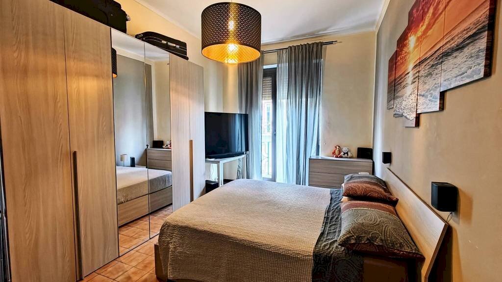 Camera da letto - Appartamento via Ormea, 149, Torino (zona San Salvario) - foto 2