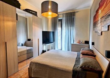Camera da letto - Bilocale via Ormea, 149, Torino (zona San Salvario) - foto 2