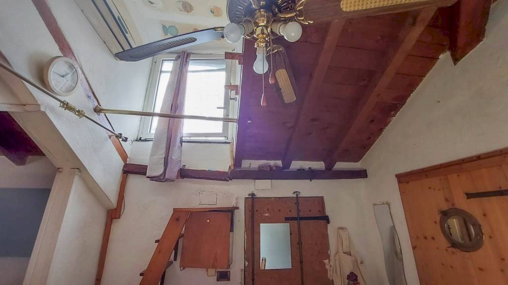 Sala da pranzo - Bilocale vico del Valore, Genova (zona Principe) - foto 3