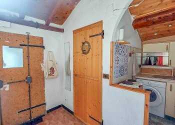 Sala da pranzo - Bilocale vico del Valore, Genova (zona Principe) - foto 6