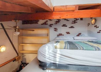 Camera da letto - Bilocale vico del Valore, Genova (zona Principe) - foto 48