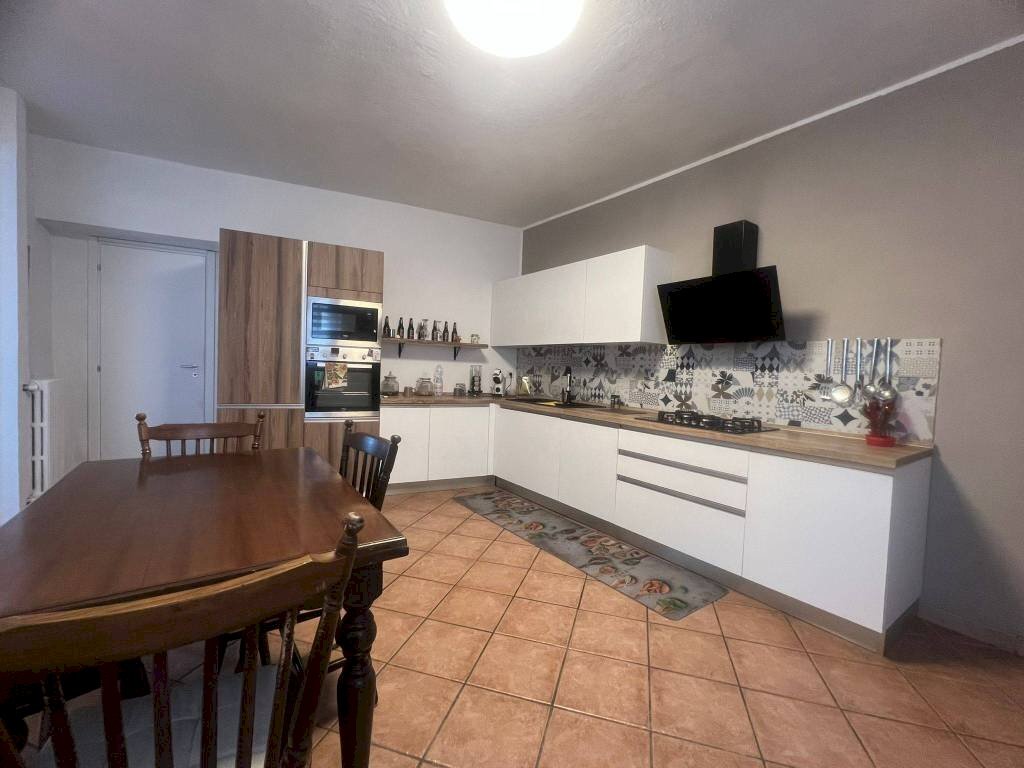 Cucina - Villa a Schiera via Elvo, 6, Salussola - foto 1