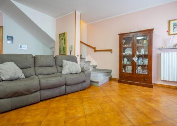 Porzione di casa Via Grazia Deledda, Reggio nell'Emilia - foto 4