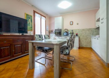 Porzione di casa Via Grazia Deledda, Reggio nell'Emilia - foto 12