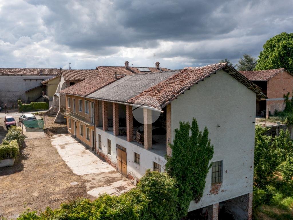 Semi-detached house Frazione San Bartolomeo, Cherasco - photo 3