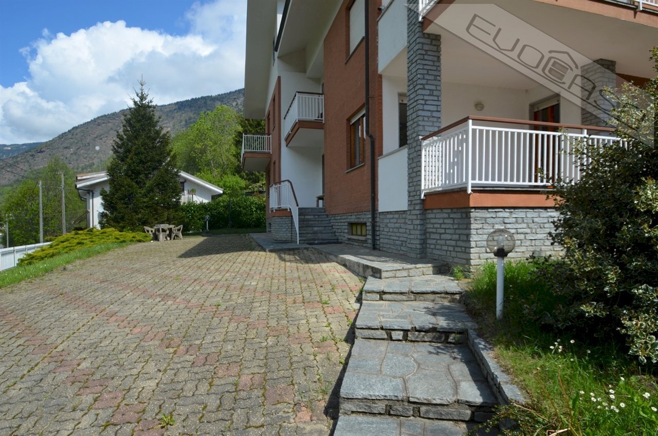 Trilocale Frazione Gleisolle 41 1, Roure - foto 1