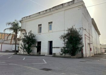 Facciata - Ufficio via Emanuele Gianturco, Napoli - foto 4