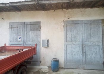 Cortile interno - Rustico via Milano, 6, Casorate Sempione - foto 2