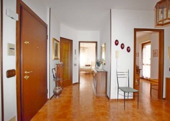 Ingresso - Appartamento via Dante Alighieri, 11, Mondovì - foto 9