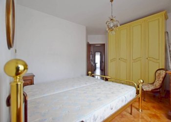 Camera da letto - Appartamento via Dante Alighieri, 11, Mondovì - foto 23