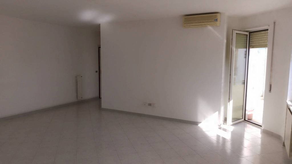 Salone - Quadrilocale via Antonio Gramsci, 4, Nova Siri - foto 3