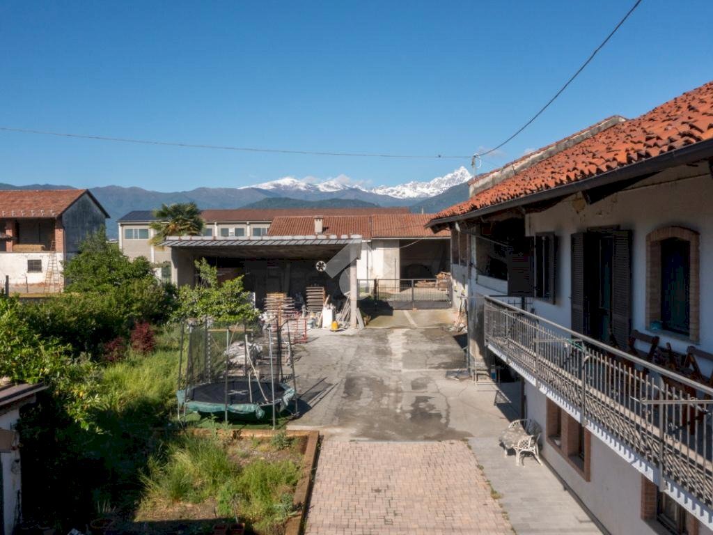 Independent house Via Brigna, Revello - photo 1