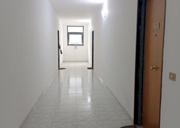 Ufficio via Comunale Vecchia, Napoli (zona Pianura) - foto 2