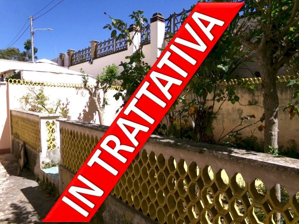 Cortile interno - Monolocale via Primero, 36, Anzio - foto 1