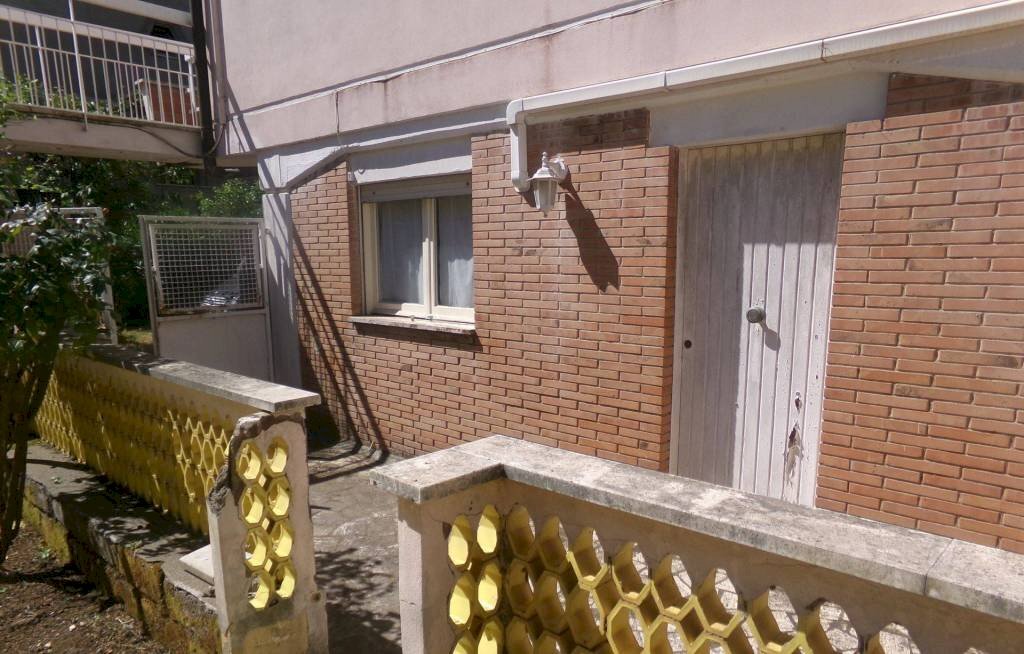 Facciata - Monolocale via Primero, 36, Anzio - foto 3